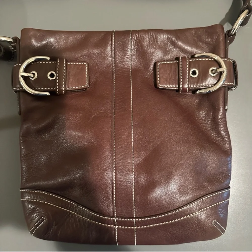 Coach SoHo Slim Duffle Dark Brown
Leather Y2K / Vintage (2006) Style 1453 - Picture 10 of 13